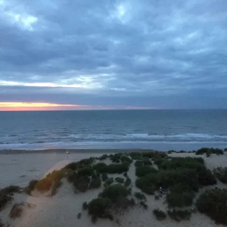 Modern With Stunning Beach Views.... *